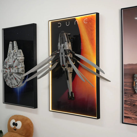 Wie stelle ich den LEGO Dune Royal Ornithopter 10327 aus?