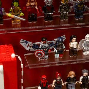 Wandvitrine für 124 LEGO® Marvel Minifiguren